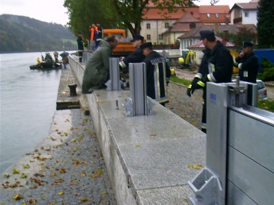 2004 Aufbau Hochwasserschutz_20